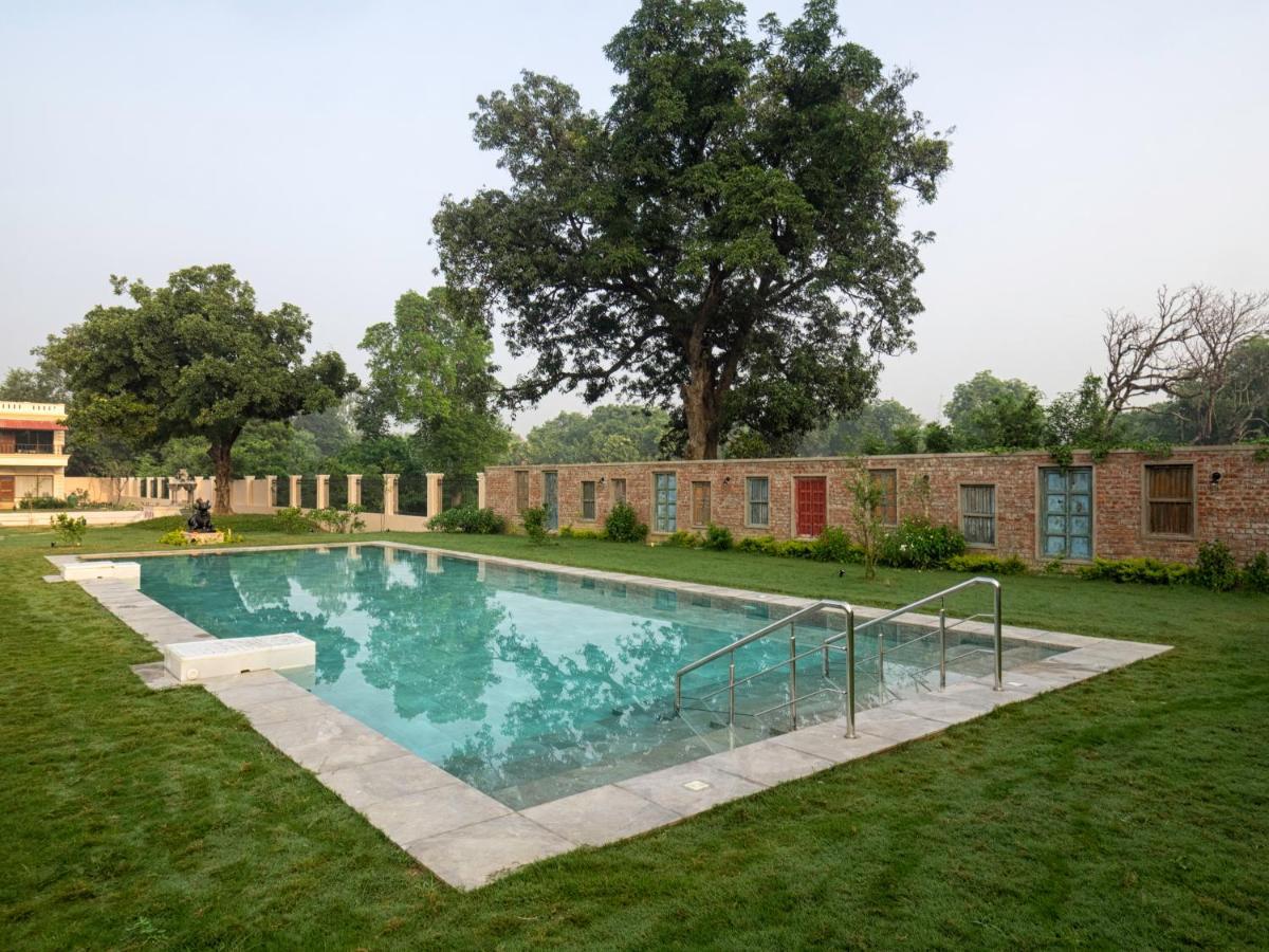 Tree Of Life Resort & Spa Варанаси Экстерьер фото