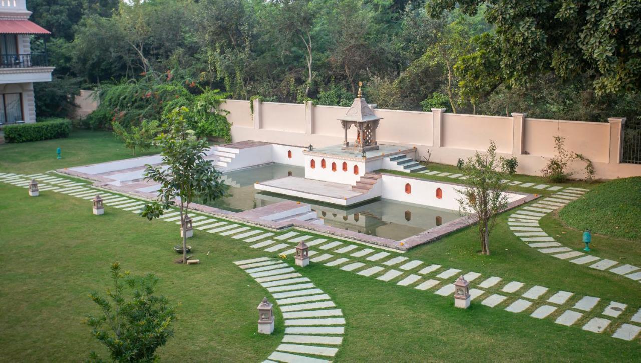 Tree Of Life Resort & Spa Варанаси Экстерьер фото