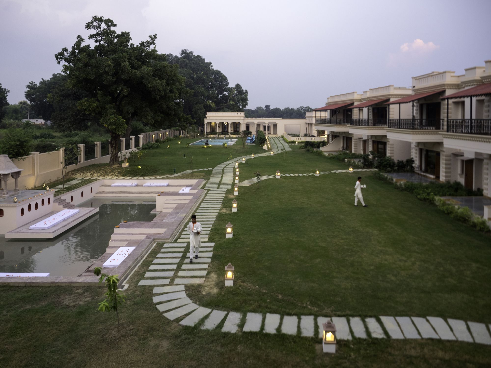 Tree Of Life Resort & Spa Варанаси Экстерьер фото